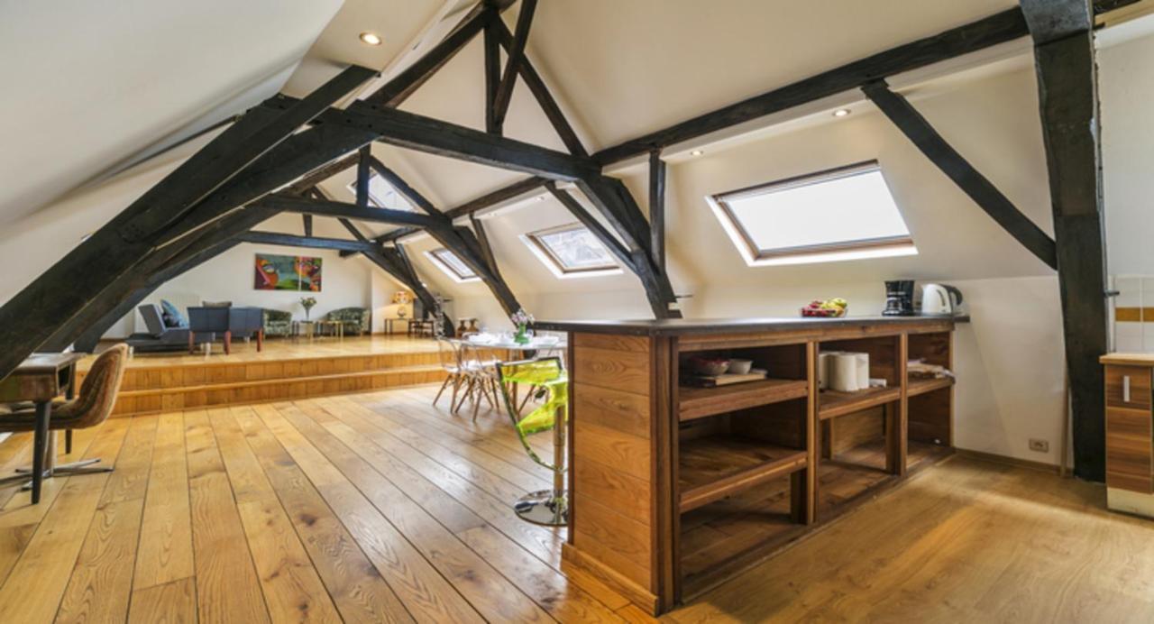 Spacious Duplex In Brussels Historical Center Exterior photo