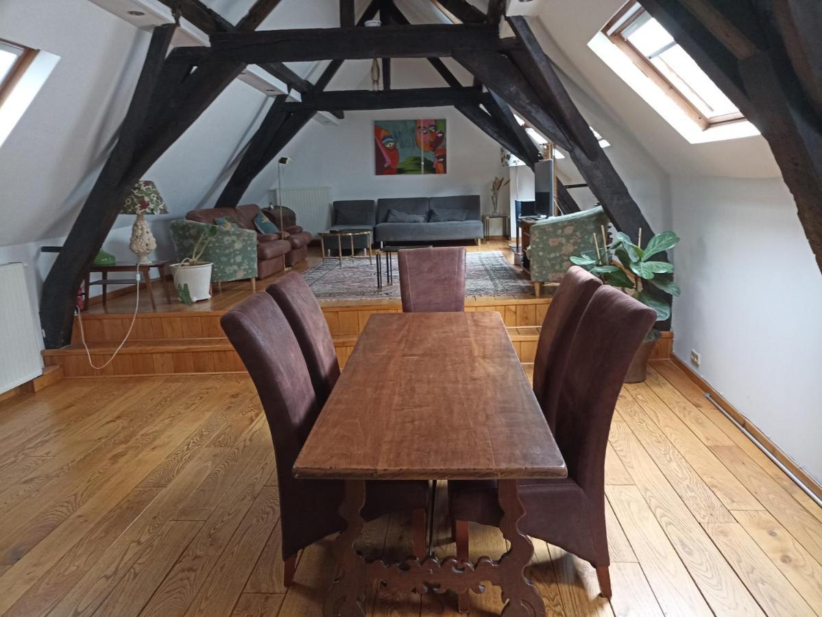 Spacious Duplex In Brussels Historical Center Exterior photo